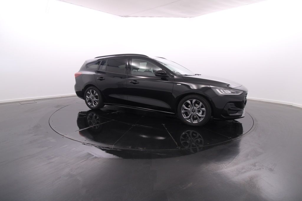ford-focus-sw-2023-diesel-1499cc
