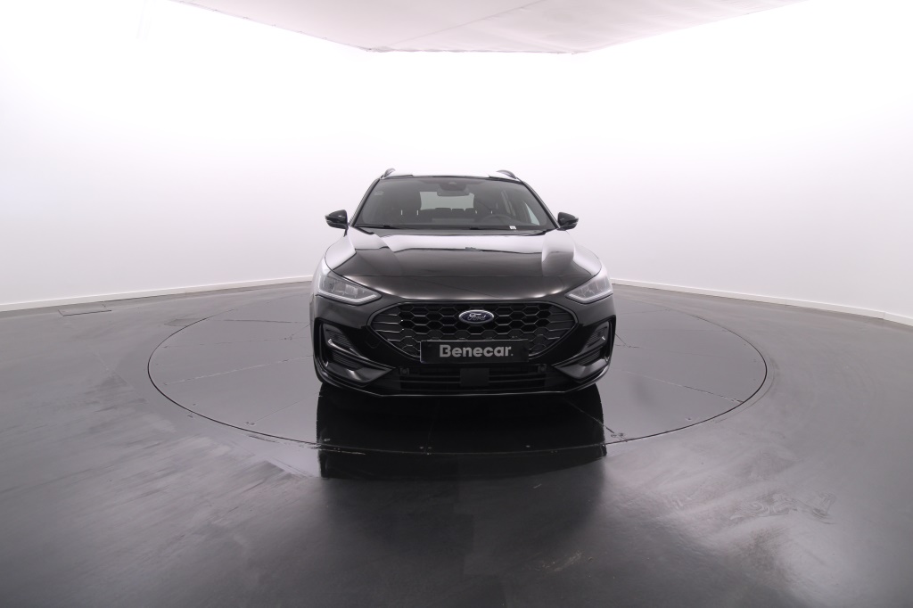 ford-focus-sw-2023-diesel-1499cc