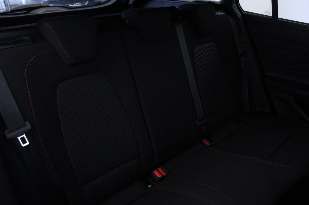 ford-focus-sw-2023-diesel-1499cc