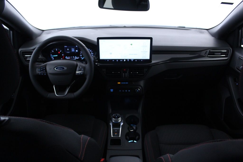 ford-focus-sw-2023-diesel-1499cc