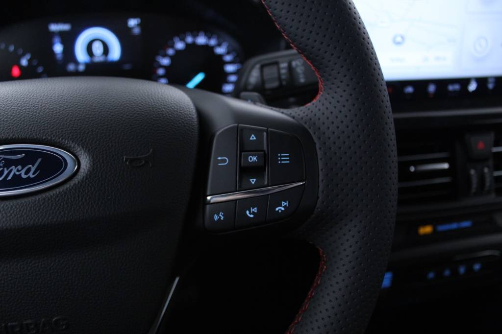 ford-focus-sw-2023-diesel-1499cc