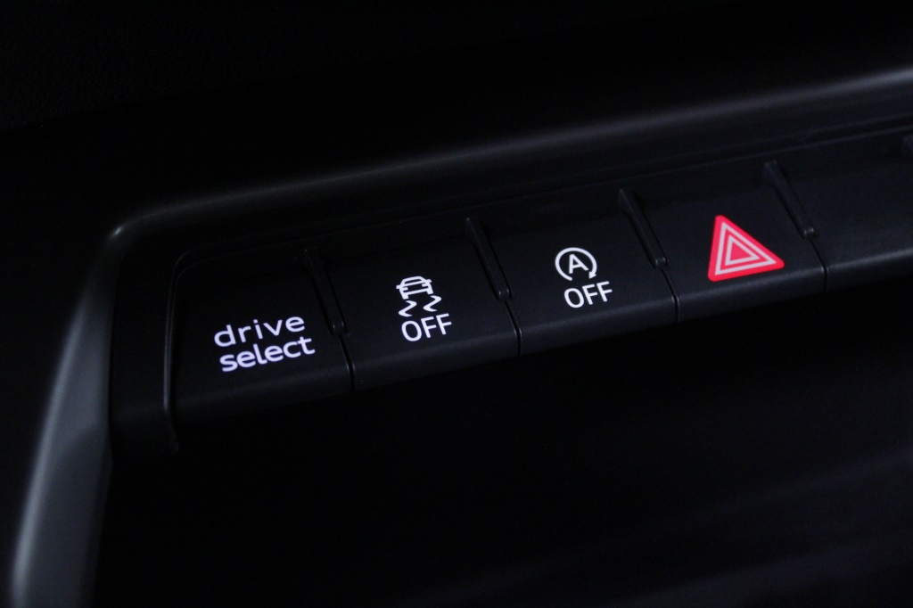 audi-a3-sportback-2024-hibrido-999cc