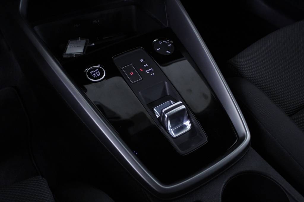 audi-a3-sportback-2024-hibrido-999cc