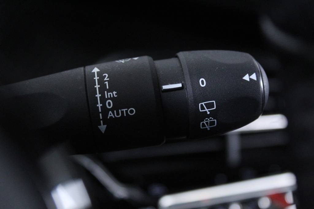 peugeot-2008-2025-gasolina-1199cc