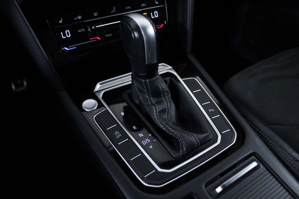 volkswagen-arteon-2023-diesel-1968cc