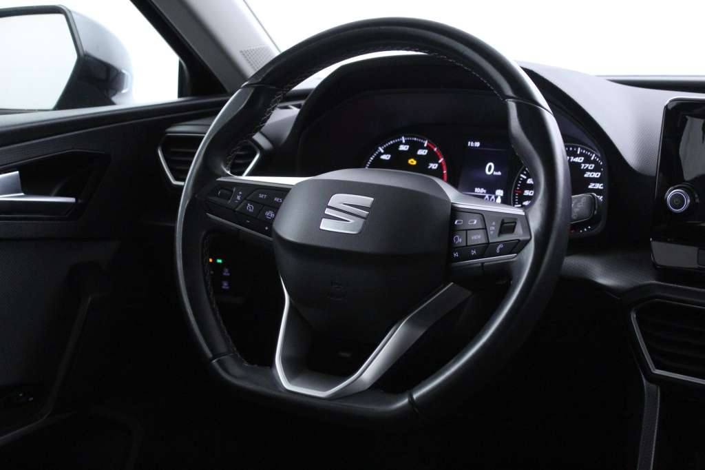 seat-leon-2022-gasolina-999cc