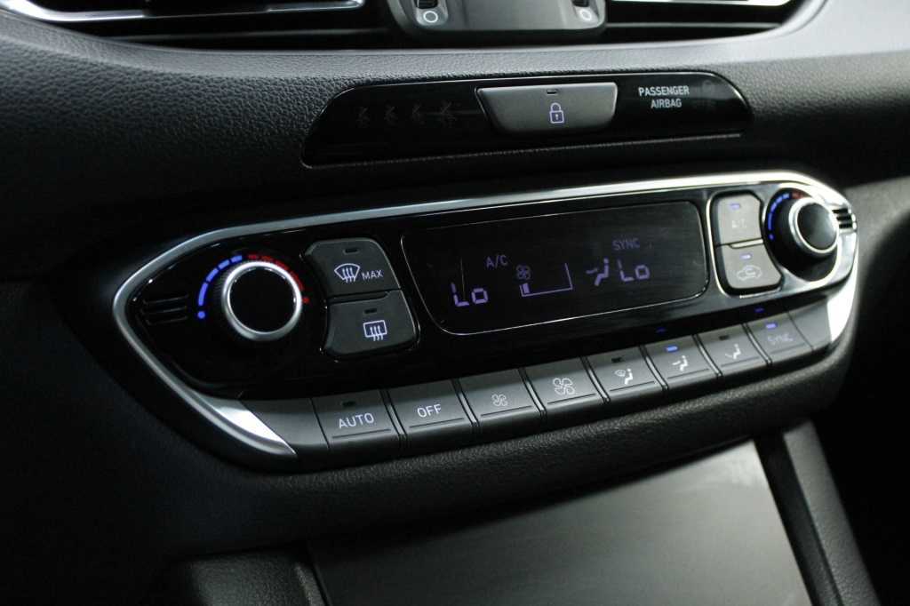 hyundai-i30-2024-gasolina-998cc