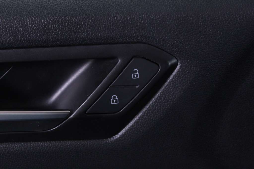 volkswagen-t-roc-2024-gasolina-999cc