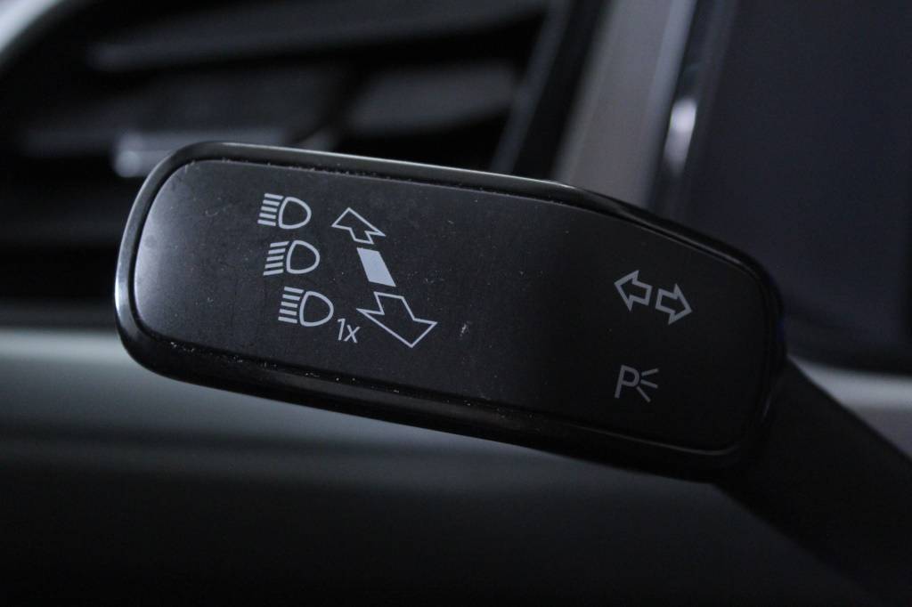 volkswagen-t-roc-2024-gasolina-999cc