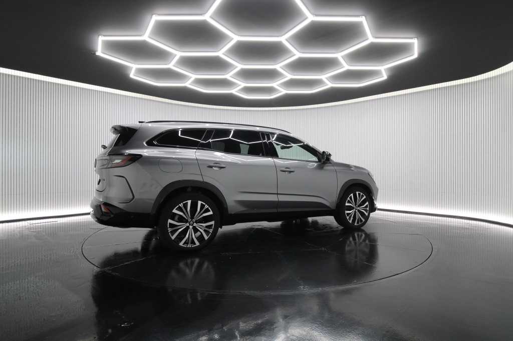 renault-espace-2024-hibrido-1199cc