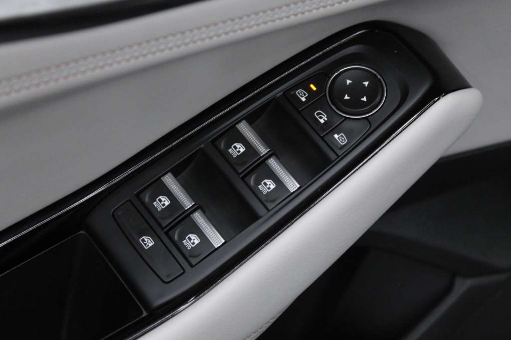 renault-espace-2024-hibrido-1199cc