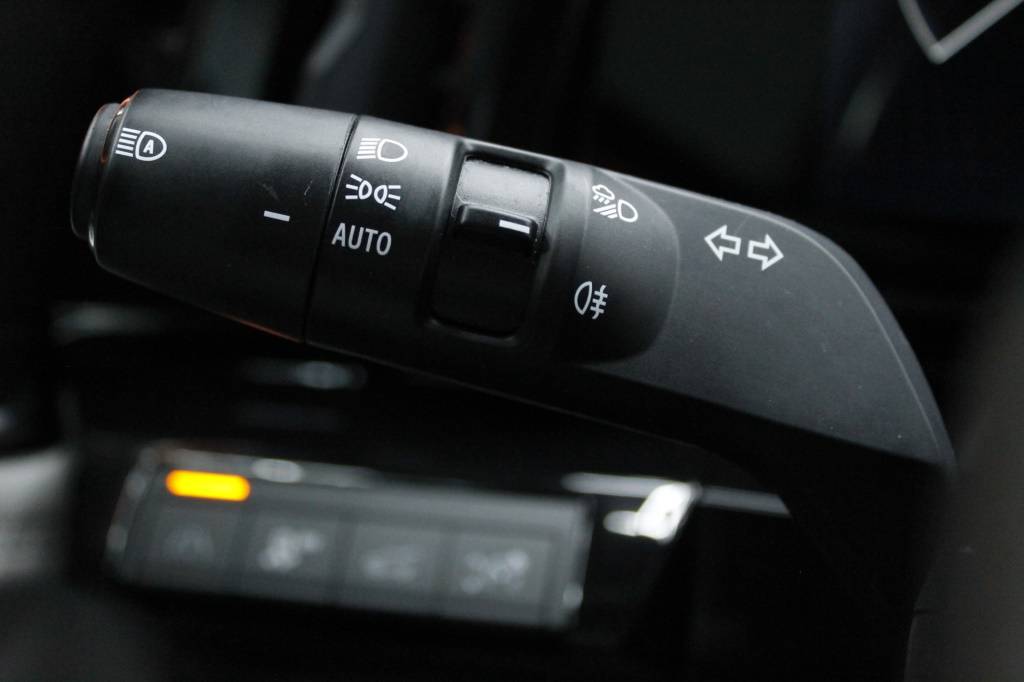 renault-espace-2024-hibrido-1199cc