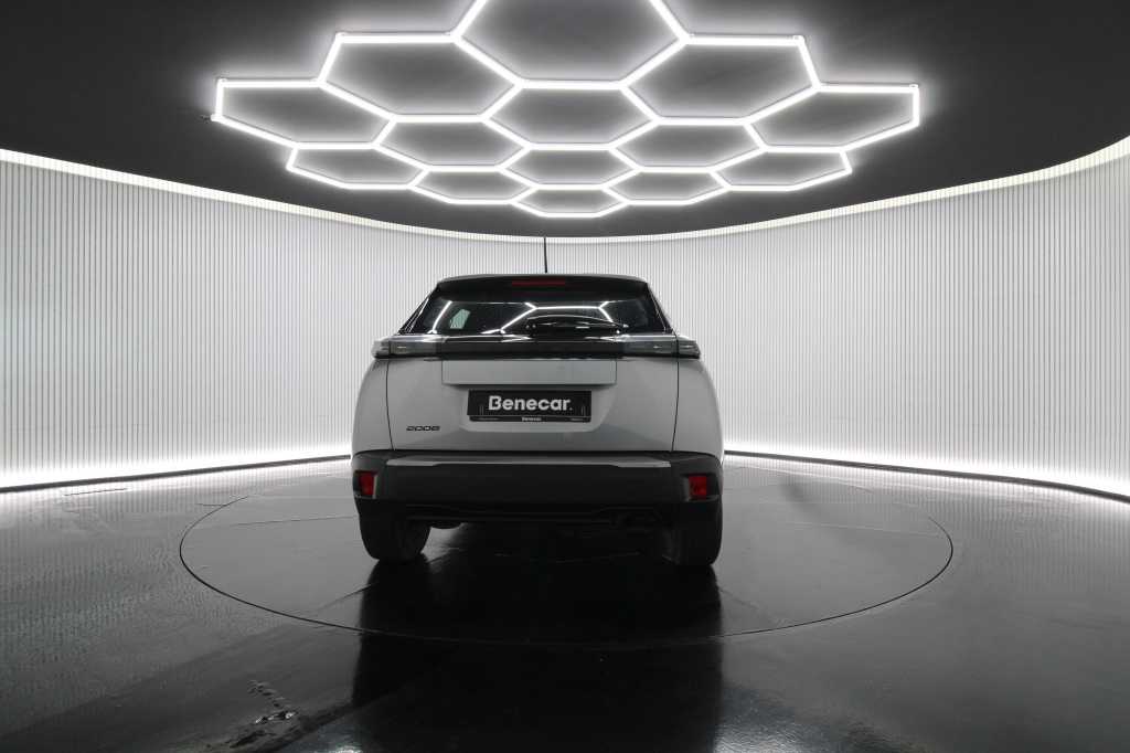 peugeot-2008-2024-gasolina-1199cc