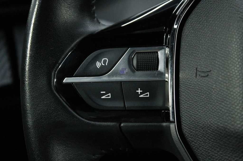 peugeot-2008-2024-gasolina-1199cc