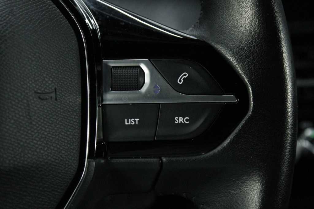peugeot-2008-2024-gasolina-1199cc