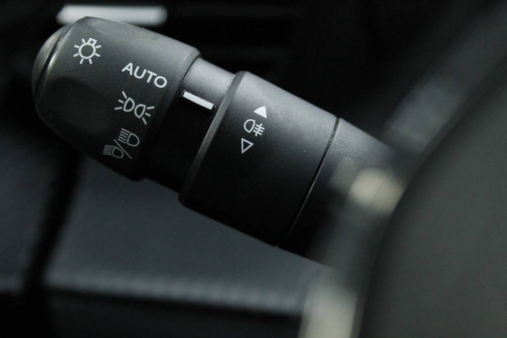 peugeot-2008-2024-gasolina-1199cc