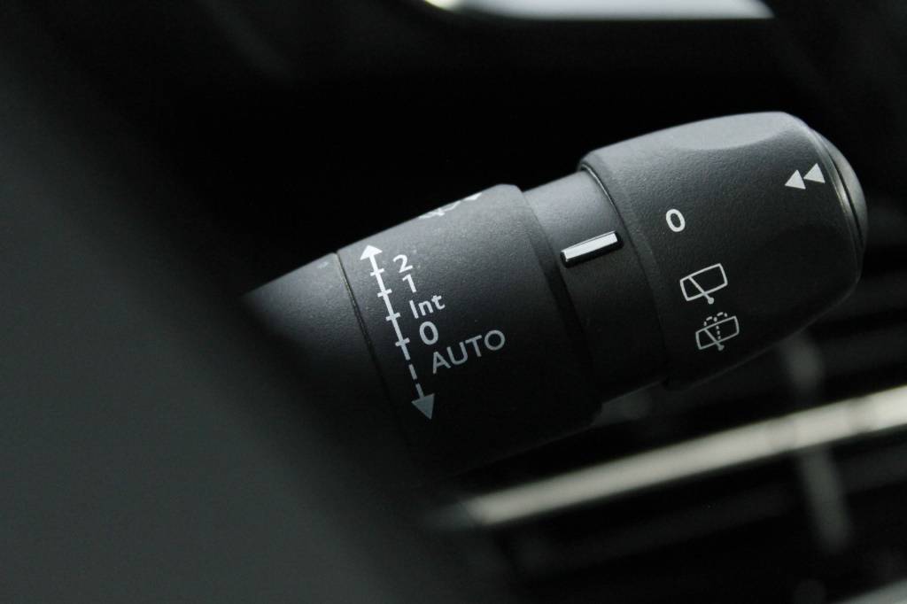 peugeot-2008-2024-gasolina-1199cc