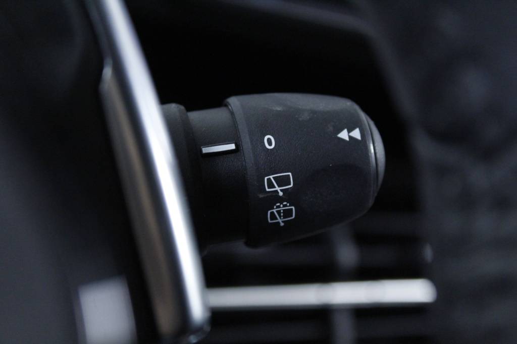 peugeot-208-2025-hibrido-1199cc