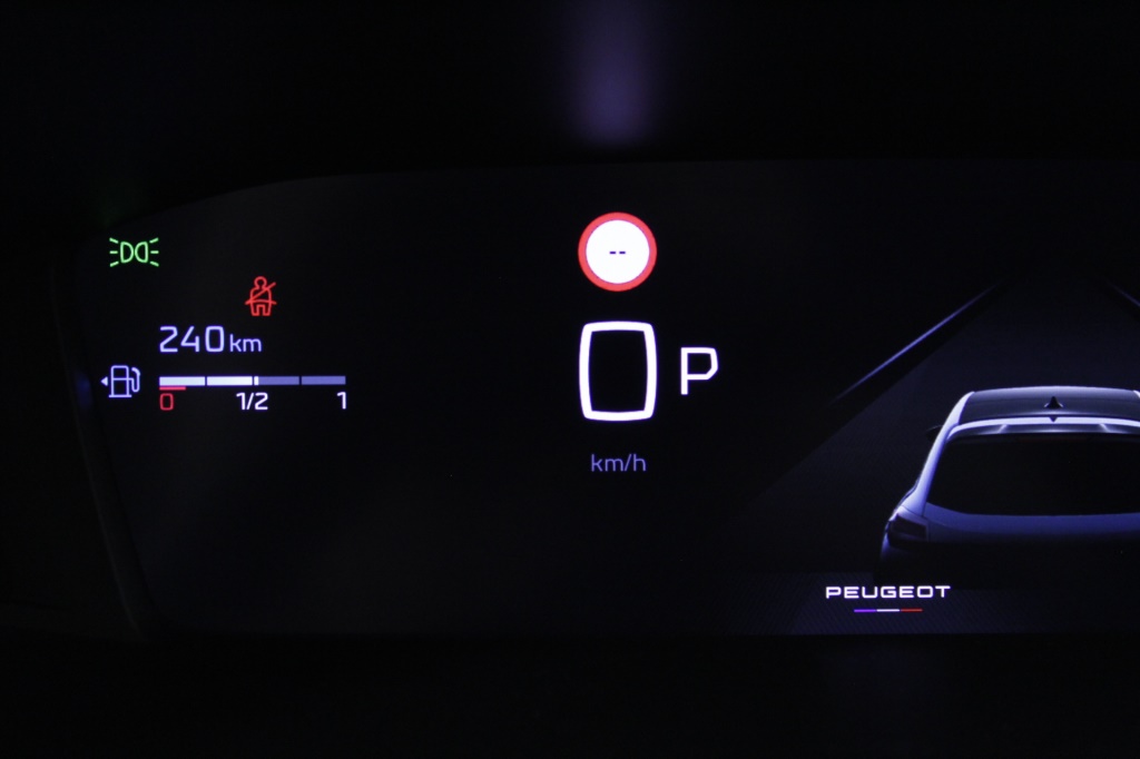 peugeot-208-2025-hibrido-1199cc