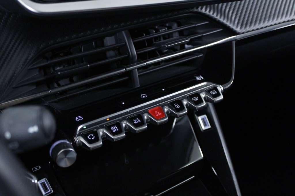 peugeot-208-2025-hibrido-1199cc