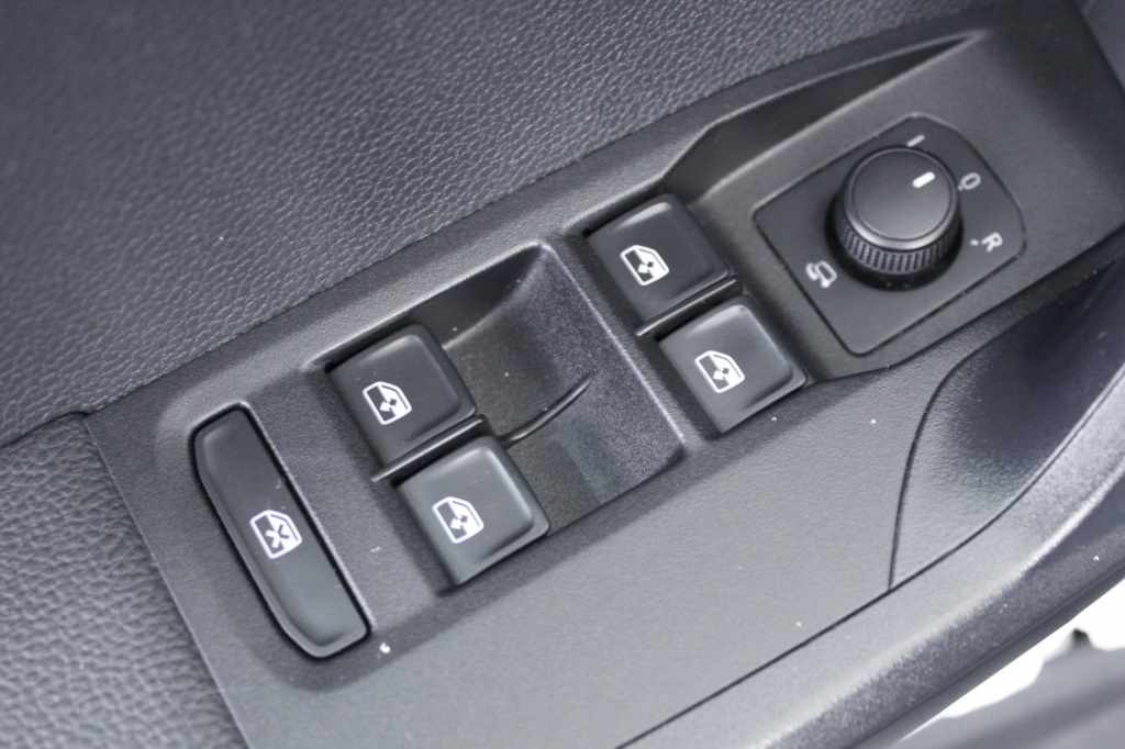 seat-arona-2024-gasolina-999cc