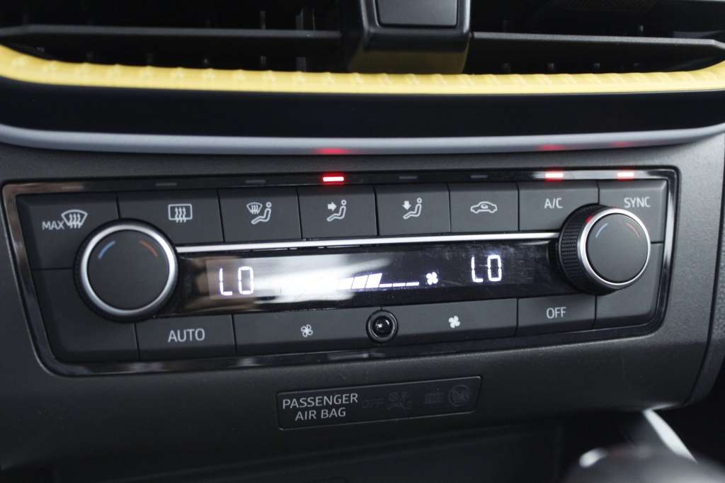 seat-arona-2024-gasolina-999cc