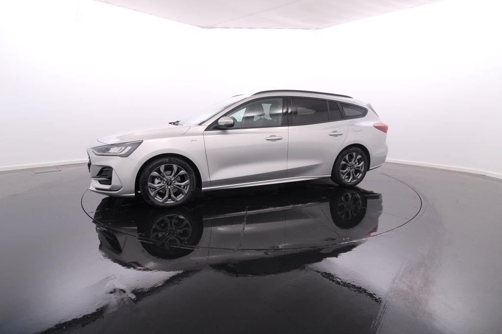 ford-focus-sw-2023-diesel-1499cc