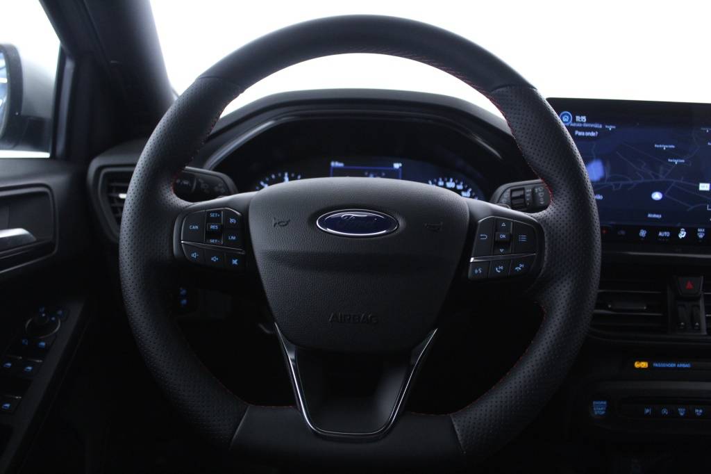 ford-focus-sw-2023-diesel-1499cc