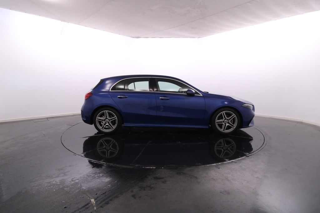 mercedes-benz-classe-a-2024-hibrido-1332cc
