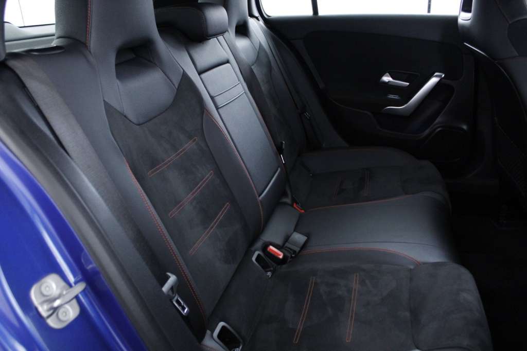 mercedes-benz-classe-a-2024-hibrido-1332cc