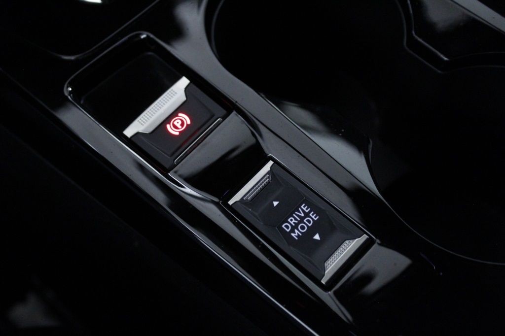 peugeot-2008-2022-diesel-1498cc