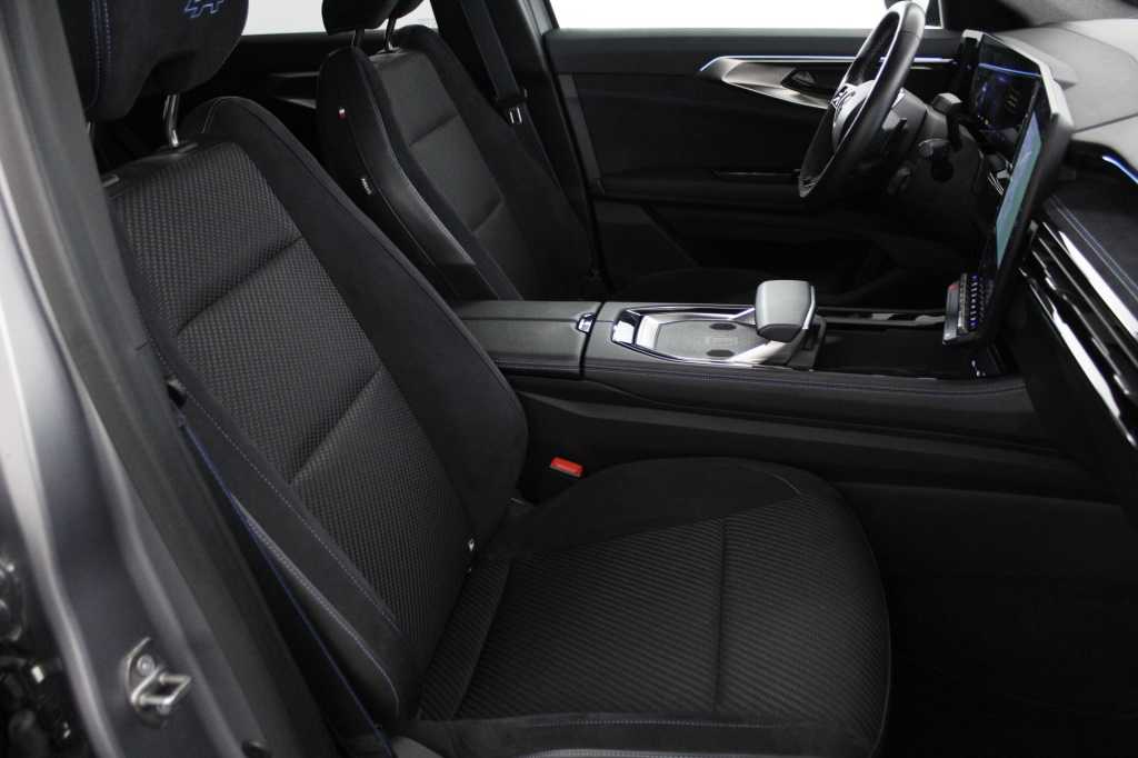 renault-espace-2023-hibrido-1199cc