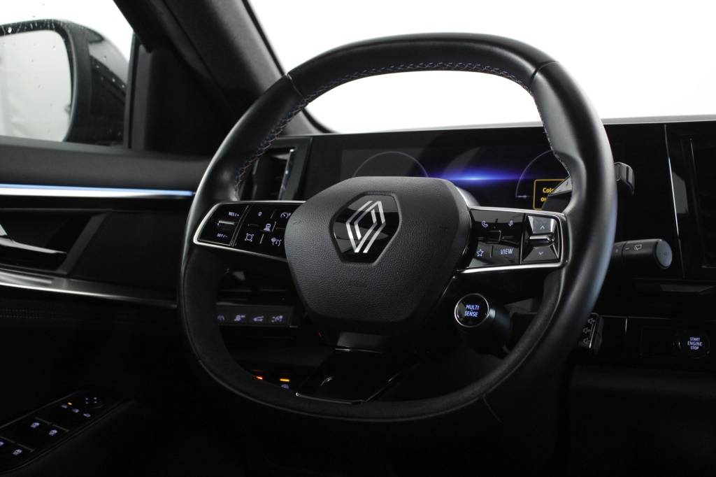 renault-espace-2023-hibrido-1199cc