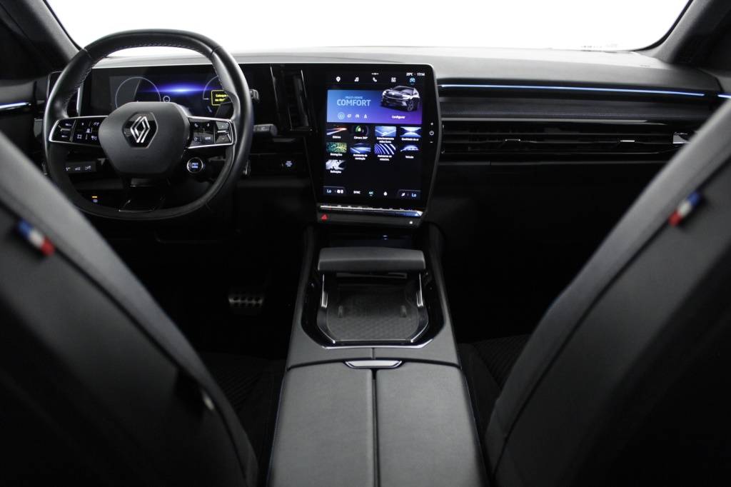 renault-espace-2023-hibrido-1199cc