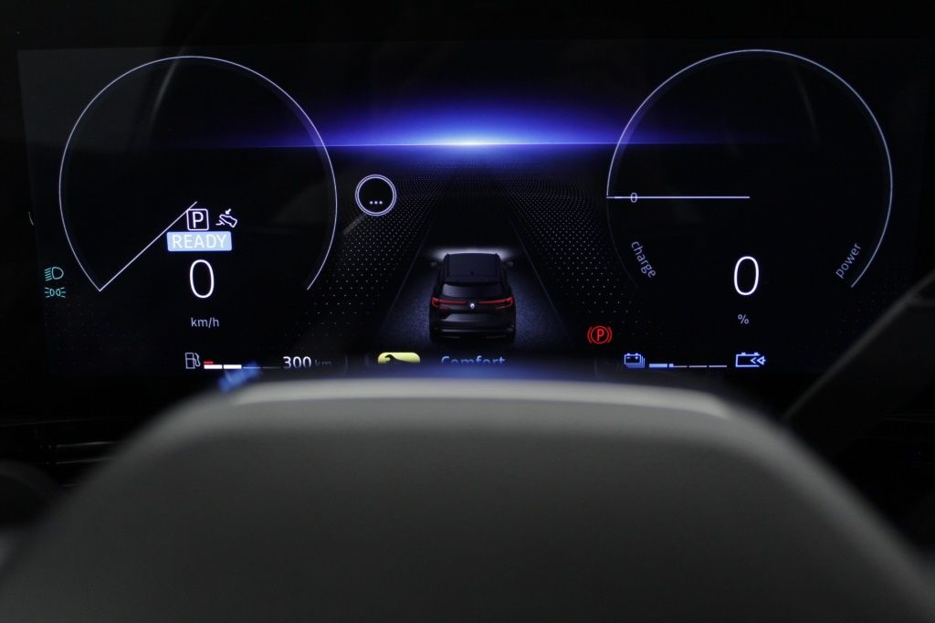 renault-espace-2023-hibrido-1199cc