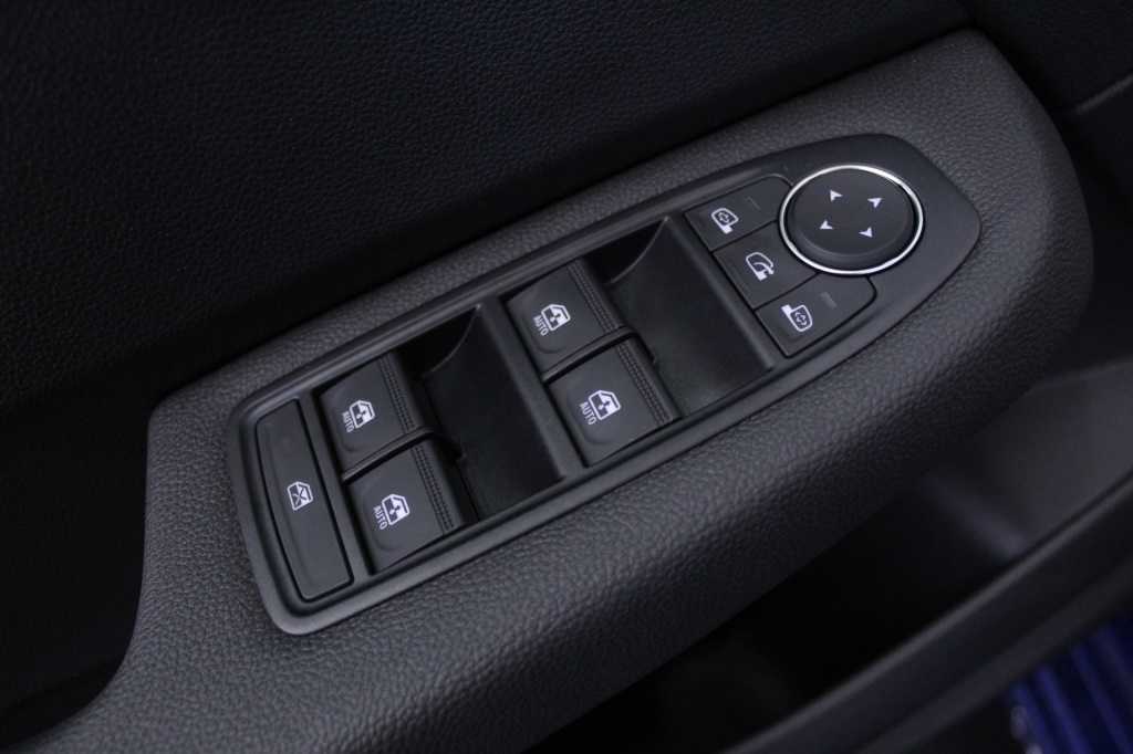 mitsubishi-colt-2024-gasolina-999cc