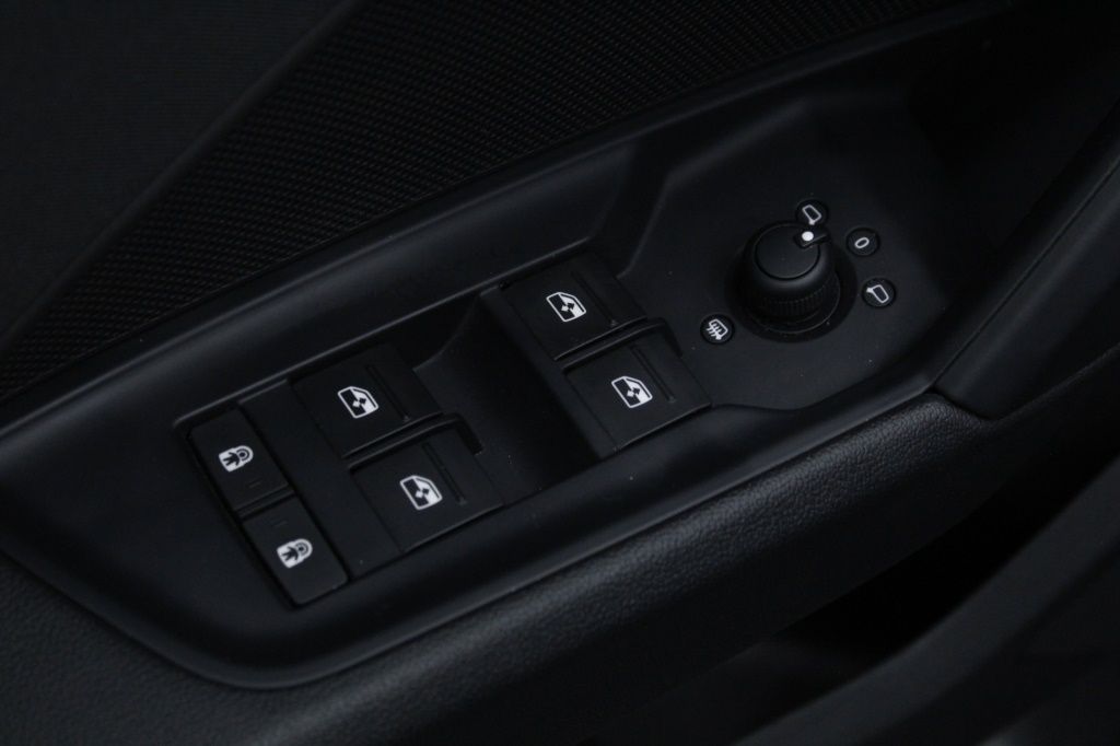 audi-a3-sportback-2024-diesel-1968cc