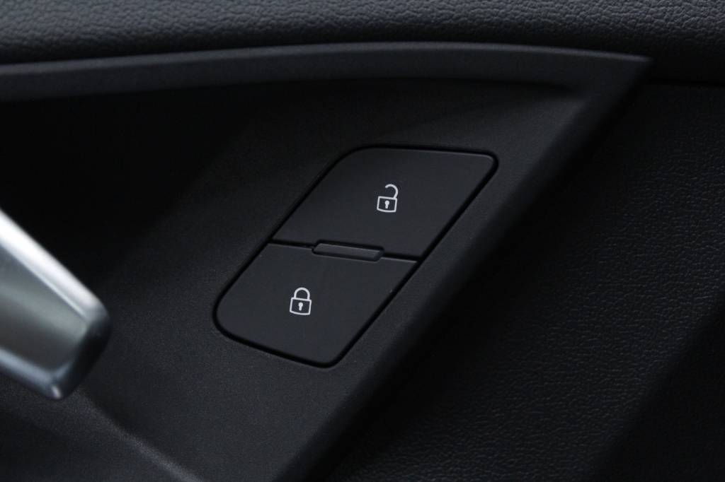audi-a3-sportback-2024-diesel-1968cc