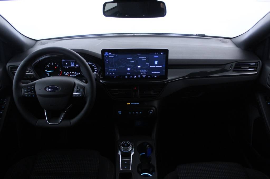 ford-focus-sw-2023-diesel-1499cc