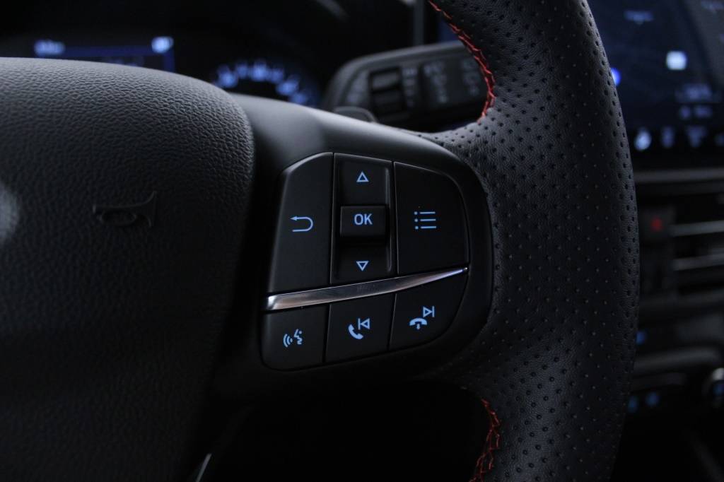 ford-focus-sw-2023-diesel-1499cc