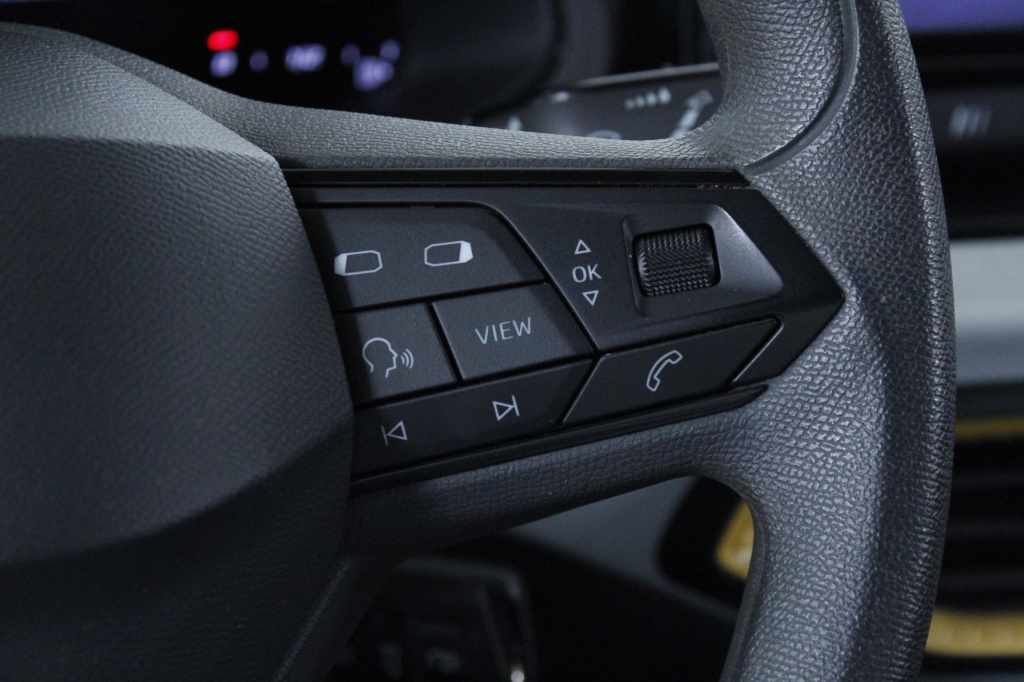 seat-ibiza-2023-gasolina-999cc