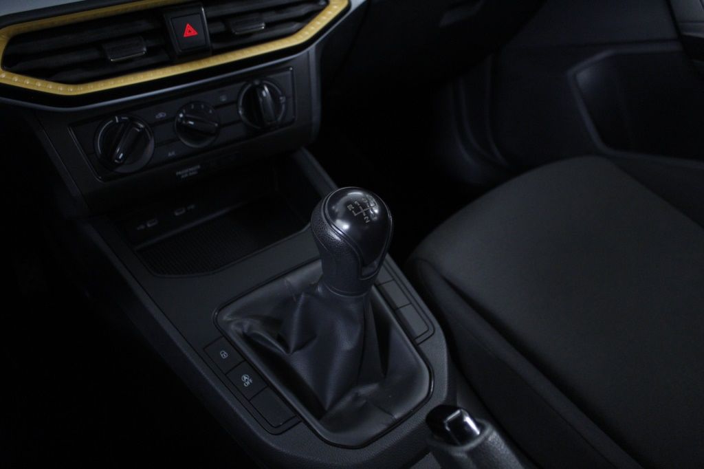 seat-ibiza-2023-gasolina-999cc