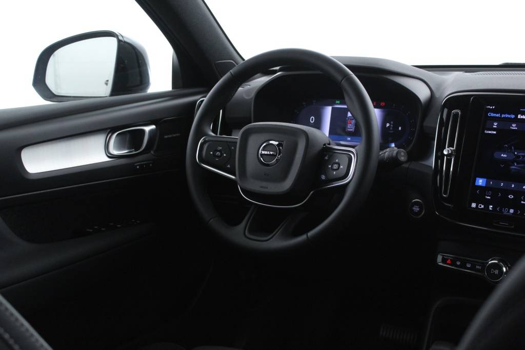 volvo-xc40-2025-hibrido-1969cc