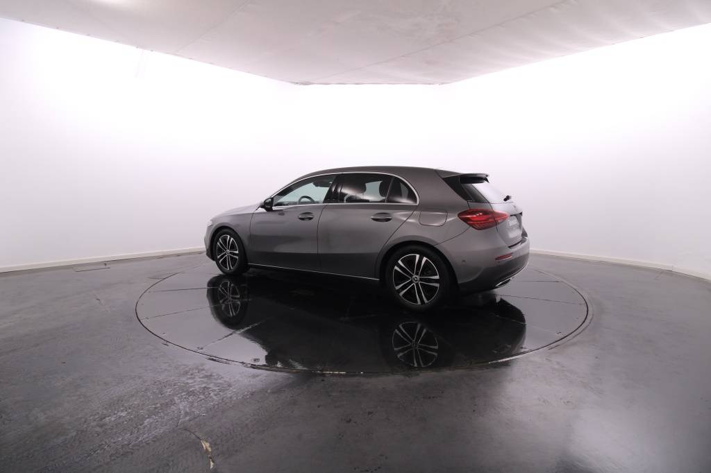 mercedes-benz-classe-a-2024-hibrido-1332cc