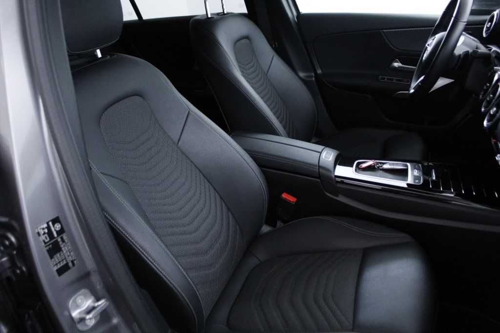 mercedes-benz-classe-a-2024-hibrido-1332cc