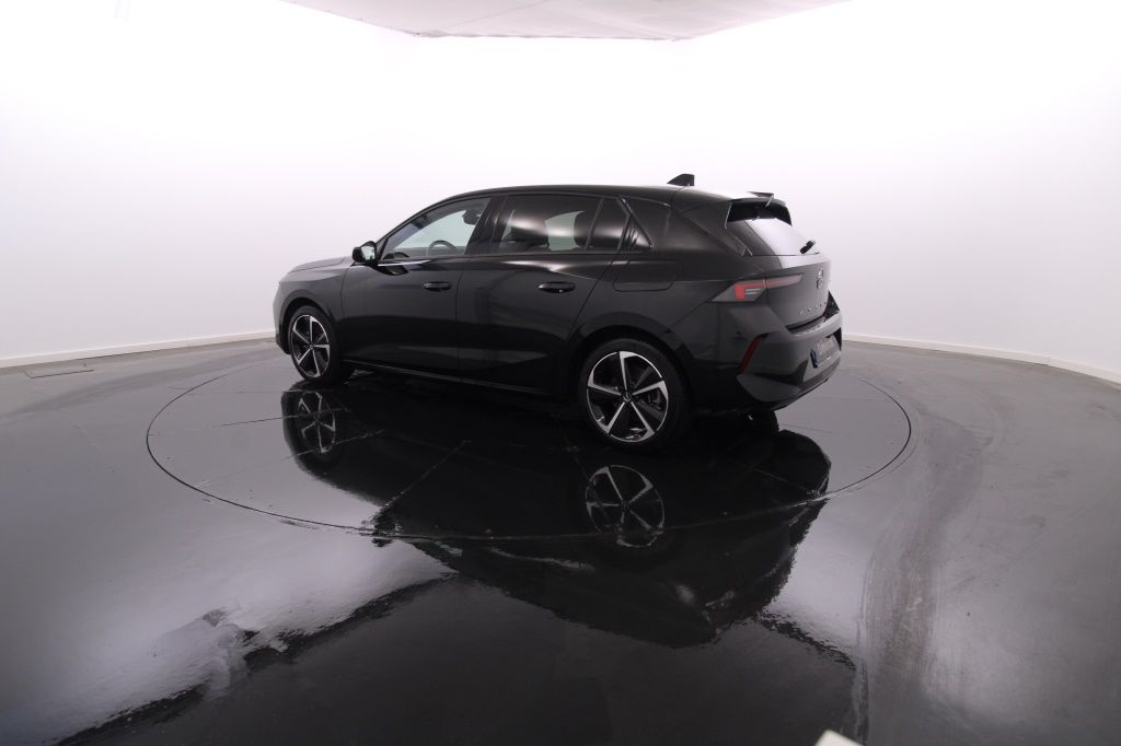 opel-astra-2023-hibrido-1598cc