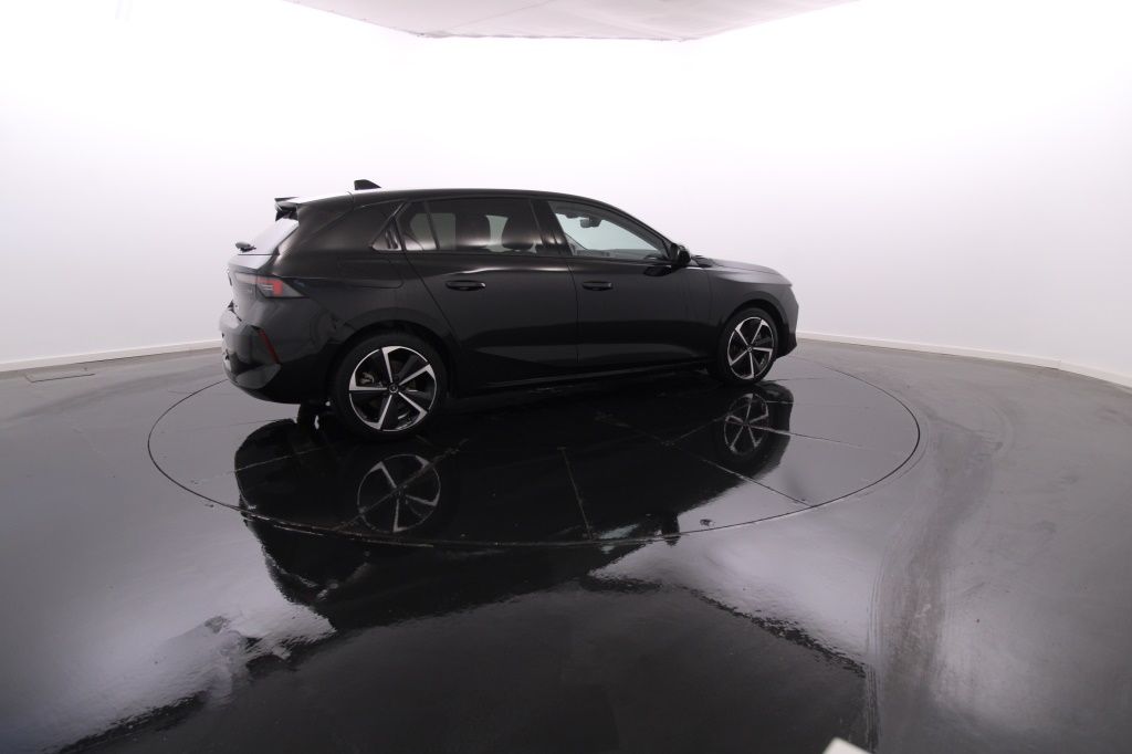 opel-astra-2023-hibrido-1598cc