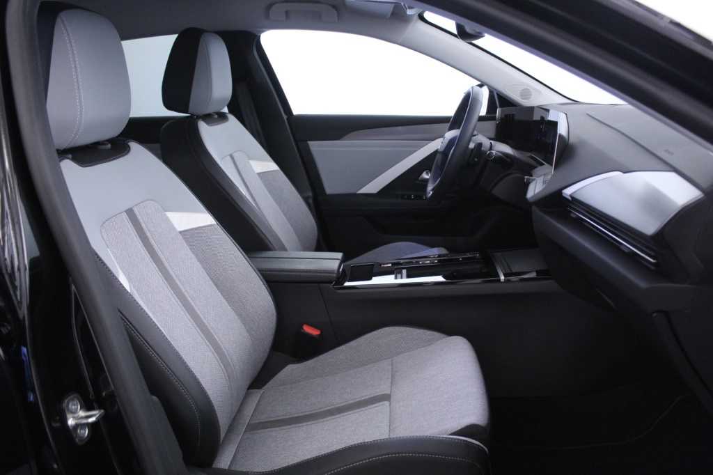 opel-astra-2023-hibrido-1598cc