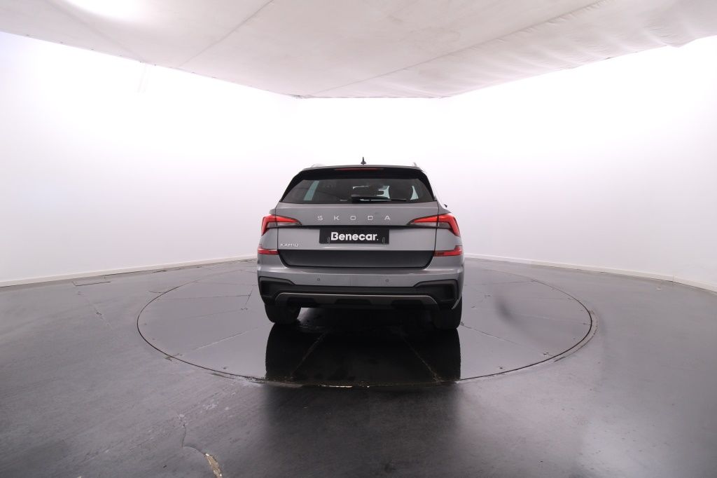 skoda-kamiq-2024-gasolina-999cc