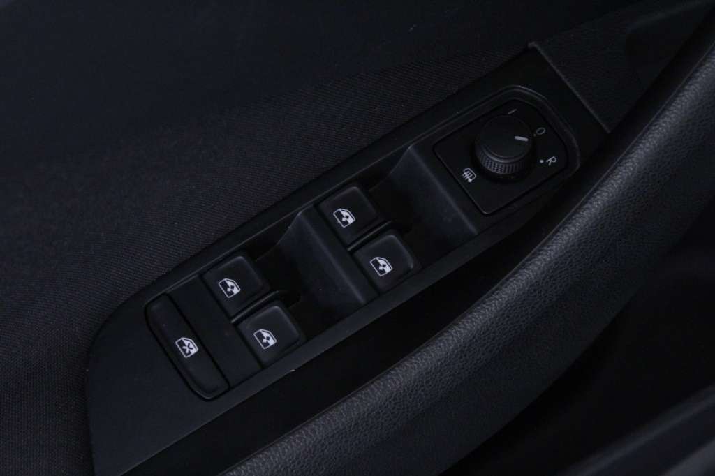 skoda-kamiq-2024-gasolina-999cc